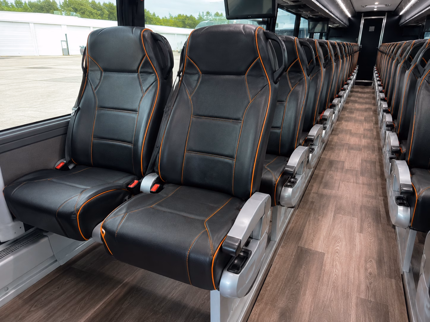 pdx airport arrival shuttles for out of town wedding guests